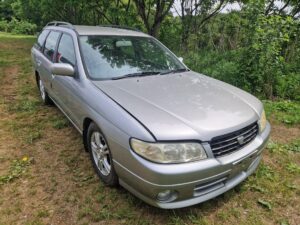 NISSAN AVENIR